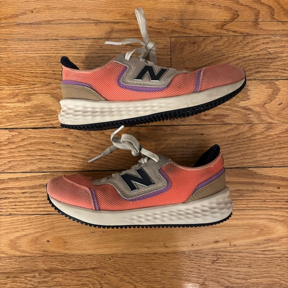 New Balance Coral and Beige Sneakers - Picture 2 of 5